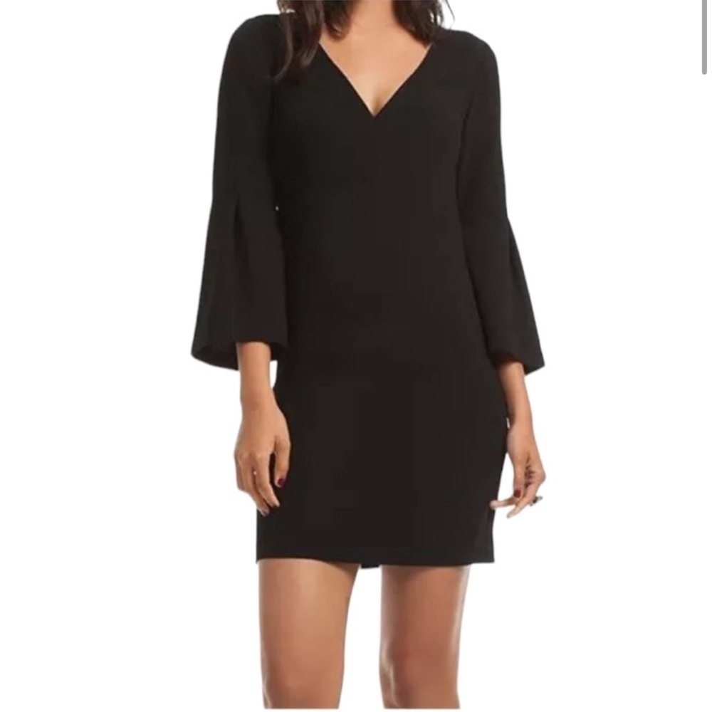 NWT Trina Turk Black Bell Sleeve V-Neck Dress Size 2